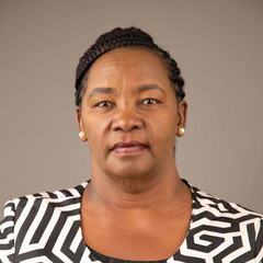 Edith Nyenze