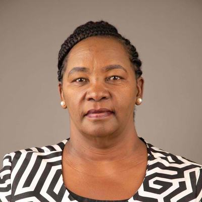 Edith Nyenze